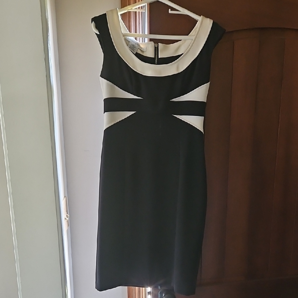 Maggy London Black and White Sheath Midi Dress